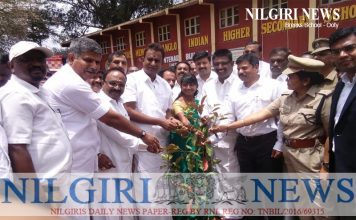 ஜேம்ஸ் வில்கின்சன் பிரிக்ஸ் நினைவாக பிரிக்ஸ் ஆங்கிலோ இந்தியன் பள்ளியில் மரம் நடும் விழா