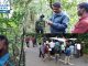 எமரால்டு பகுதியை சேர்ந்த முத்து என்பவர் தூக்கிட்டு தற்கொலை செய்து கொண்டார்